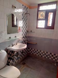 Bathroom Image of 2300 Sq.ft 3 BHK Apartment / Flat for rent in Skysons Buildwell Skysons Floor - 3, Sector 56 Gurgaon for Rs. 58000