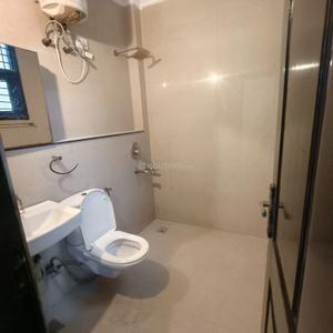 Bathroom Image of 1206 Sq.ft 7 BHK Independent House for sale in Sector 27 Noida for Rs. 40000000