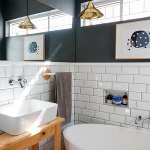 Bathroom Image of 750 Sq.ft 2 BHK Apartment / Flat for sale in Kabra Paradise, Andheri West Mumbai for Rs. 27500000