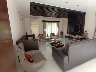 Kitchen Image of 4910 Sq.ft 5 BHK Villa for sale in Brigade Orchards, Devanahalli Bengaluru for Rs. 115000000