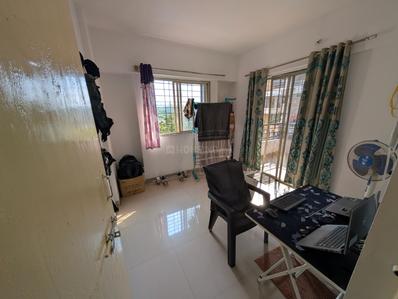 Bedroom Image of 915 Sq.ft 2 BHK Apartment / Flat for rent in Avishkar Properties Blueberry, Fursungi Pune for Rs. 23000