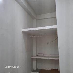 Kitchen Image of 1300 Sq.ft 3 BHK Builder Floor for rent in Krishna Nagar Lucknow for Rs. 18000