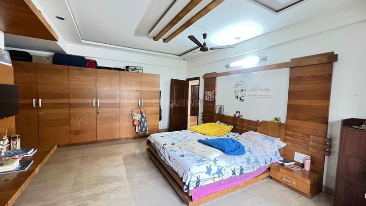 BUILDER FLOOR MEADOWS PRIME LOCATION FLAT Bedroom 1