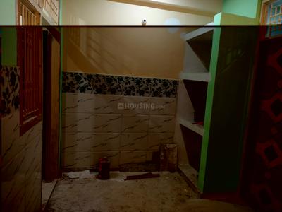 Bathroom Image of 500 Sq.ft 1 BHK Apartment / Flat for rent in Sector 62A Noida for Rs. 9000