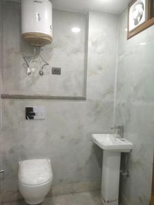Common Bathroom Image of 1000 Sq.ft 3 BHK Builder Floor for sale in Govindpuri New Delhi for Rs. 6000000