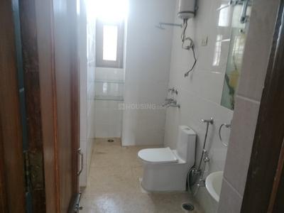 Bathroom Image of 1600 Sq.ft 3.5 BHK Apartment / Flat for sale in Sector 43 Chandigarh for Rs. 35000000