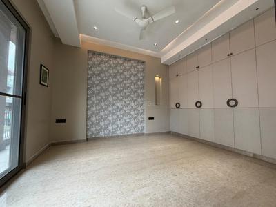 Bedroom Image of 2600 Sq.ft 4 BHK Builder Floor for sale in Bali Nagar New Delhi for Rs. 65000000