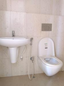 Common Bathroom Image of 980 Sq.ft 2 BHK Apartment / Flat for sale in Godrej Se7en Phase 1, Hanspukuria Kolkata for Rs. 4500000