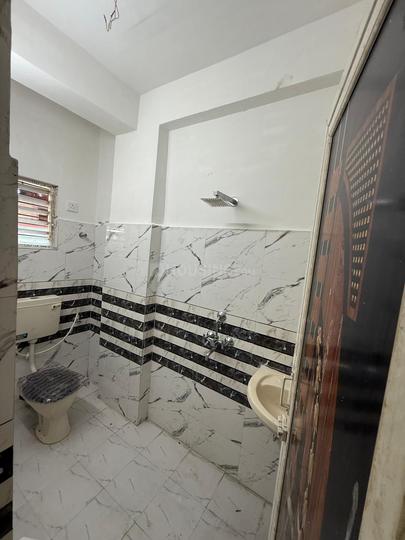 Park Circus, Ballygunge Bathroom 1