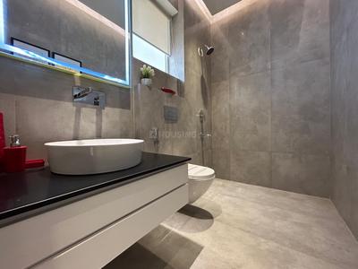 Bathroom Image of 2505 Sq.ft 4.5 BHK Apartment / Flat for sale in Uptown Skylla, PR7 Airport Road Zirakpur for Rs. 21000000