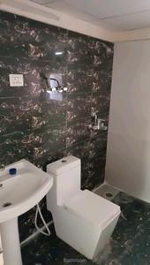 Bathroom Image of 1300 Sq.ft 3 BHK Apartment / Flat for rent in Migsun Ultimo, Omicron III Greater Noida for Rs. 24000