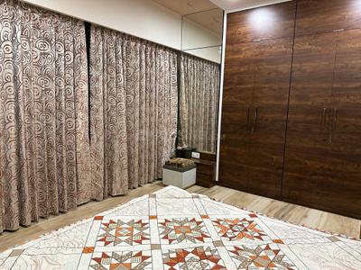 Bedroom Image of 2150 Sq.ft 3 BHK Apartment / Flat for rent in City Light Surat for Rs. 52000
