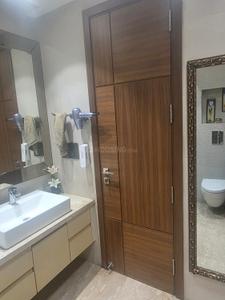 Bathroom Image of 2700 Sq.ft 4 BHK Builder Floor for sale in Greater Kailash New Delhi for Rs. 75000000