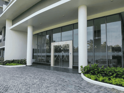 Image of 2600 Sq.ft 3 BHK Apartment / Flat for sale in Noel Cloudwalk, Maradu, Kochi for Rs. 28000000