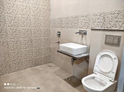 Bathroom Image of 1755 Sq.ft 3 BHK Independent House for rent in Shastripuram Agra for Rs. 21000