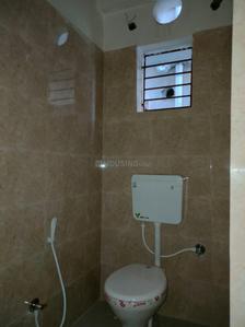 Bathroom Image of 1250 Sq.ft 3 BHK Apartment / Flat for sale in Airport Gate no. 1 Kolkata for Rs. 4400000