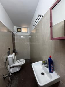 Bathroom Image of 1200 Sq.ft 2 BHK Apartment / Flat for rent in Madhapur Hyderabad for Rs. 45000