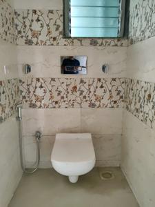 Common Bathroom Image of 550 Sq.ft 1 BHK Apartment / Flat for sale in Mulund East Mumbai for Rs. 9000000