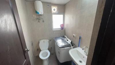 Bathroom Image of 584 Sq.ft 1 BHK Apartment / Flat for rent in Aditya Urban Homes Phase 2B, Bamheta Ghaziabad for Rs. 16000