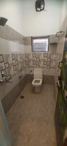 Bathroom Image of 2000 Sq.ft 4 BHK Duplex for rent in  Crawford Residency, Edamalaipatti Pudur Tiruchirappalli for Rs. 25000