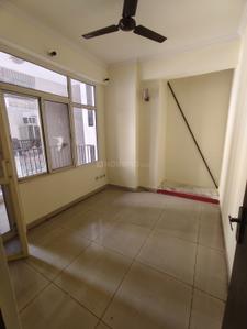 Bedroom Image of 1400 Sq.ft 3 BHK Apartment / Flat for rent in Panchsheel Wellington, Crossings Republik Ghaziabad for Rs. 17500