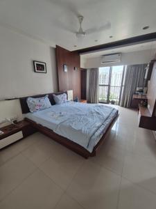Bedroom Image of 2200 Sq.ft 3 BHK Apartment / Flat for rent in Darshanam Central Park, Sayajiganj Vadodara for Rs. 55000