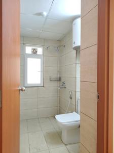 Common Bathroom Image of 1200 Sq.ft 3 BHK Apartment / Flat for sale in Tata Eureka Park Phase 2, Sector 150 Noida for Rs. 14500000