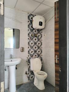 Common Bathroom Image of 1000 Sq.ft 2.5 BHK Apartment / Flat for sale in Samridhi Luxuriya Avenue, Sector 150 Noida for Rs. 15000000