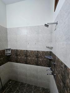 Bathroom Image of 500 Sq.ft 1 BHK Builder Floor for rent in Bank Colony Patiala for Rs. 11000