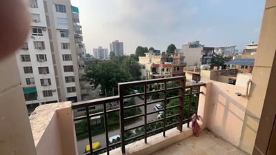 Balcony Image of 700 Sq.ft 1 RK Independent House for rent in Sector 31 Gurgaon for Rs. 25000