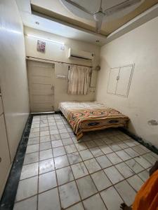 Bedroom Image of 3000 Sq.ft 3 BHK Independent House for rent in Jodhpur Ahmedabad for Rs. 32000