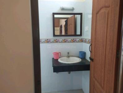 Bathroom Image of 350 Sq.ft 1 RK Studio for rent in Narasothipatti Salem for Rs. 8000