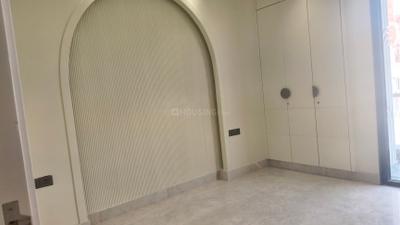Bedroom Image of 1800 Sq.ft 3 BHK Builder Floor for sale in Kailash Colony New Delhi for Rs. 59700000