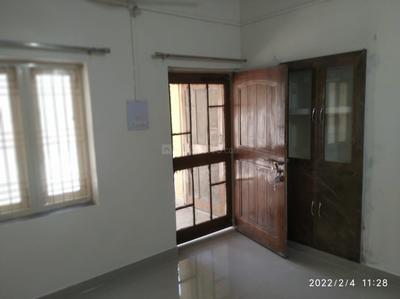 Bedroom Image of 1200 Sq.ft 2 BHK Independent House for rent in Arera Colony Bhopal for Rs. 15000