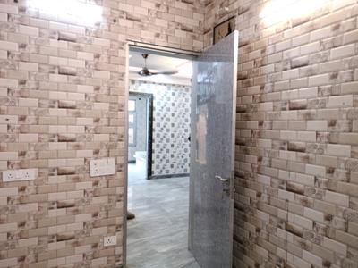 Bedroom Image of 915 Sq.ft 3 BHK Builder Floor for sale in Shiv Park New Delhi for Rs. 7000000