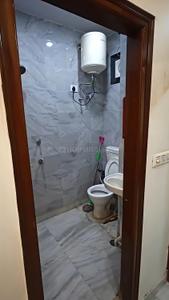 Bathroom Image of 660 Sq.ft 1 BHK Builder Floor for rent in Hari Nagar New Delhi for Rs. 17000