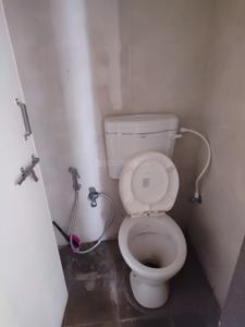 Bathroom Image of 650 Sq.ft 1 BHK Apartment / Flat for rent in Savvy Studioz, Gota Ahmedabad for Rs. 20000