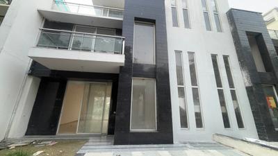 Main Entrance Image of 4200 Sq.ft 4 BHK Villa for sale in Godrej Golf Link, Jaypee Greens Greater Noida for Rs. 65000000