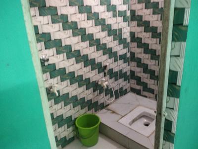 Bathroom Image of 180 Sq.ft 1 RK Apartment / Flat for rent in Dhulagori Howrah for Rs. 5000