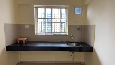 Kitchen Image of 650 Sq.ft 1 BHK Apartment / Flat for rent in Kumar Sparklet Smart Homes, Hinjawadi Phase 3 Pune for Rs. 20999