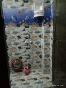 Bathroom Image of 600 Sq.ft 2 BHK Duplex for rent in Fazullaganj Lucknow for Rs. 7000