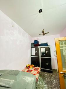 Bedroom Image of 350 Sq.ft 1 BHK Apartment / Flat for rent in Gomti Nagar Lucknow for Rs. 3500