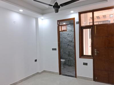 Bedroom Image of 1500 Sq.ft 4 BHK Apartment / Flat for sale in JMD Aashirwad Apartment, Sector 73 Noida for Rs. 5500000
