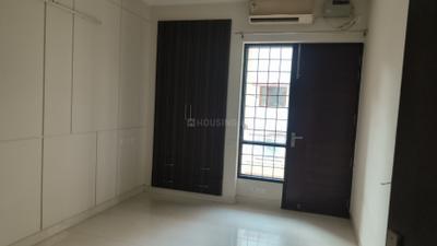 Bedroom Image of 2100 Sq.ft 3 BHK Builder Floor for rent in Big Block Builder Floor, Sector 46 Gurgaon for Rs. 55000