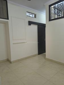Bedroom Image of 720 Sq.ft 2 BHK Builder Floor for rent in Mukherjee Nagar New Delhi for Rs. 30000