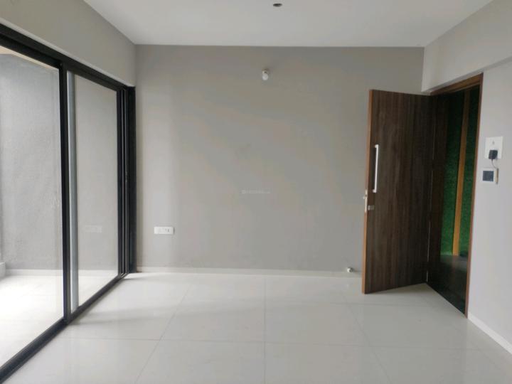 Platinum Emporius Main Image 1