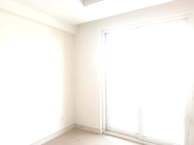Living Room Image of 2450 Sq.ft 3 BHK Apartment / Flat for sale in Puri Emerald Bay, Sector 104 Gurgaon for Rs. 35000000