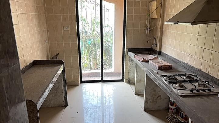 Tharwani Riverdale Main Image 1