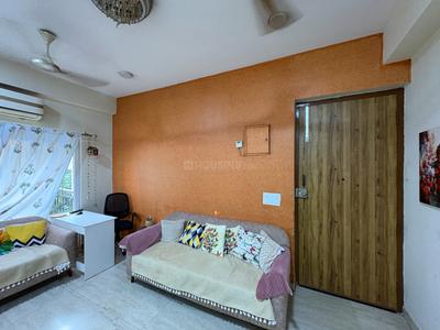 Hall Image of 1000 Sq.ft 2.5 BHK Apartment / Flat for sale in Panchsheel Pratishtha, Sector 75 Noida for Rs. 17800000
