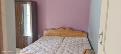 Bedroom Image of 1400 Sq.ft 3 BHK Apartment / Flat for rent in Kankaria Ahmedabad for Rs. 18000